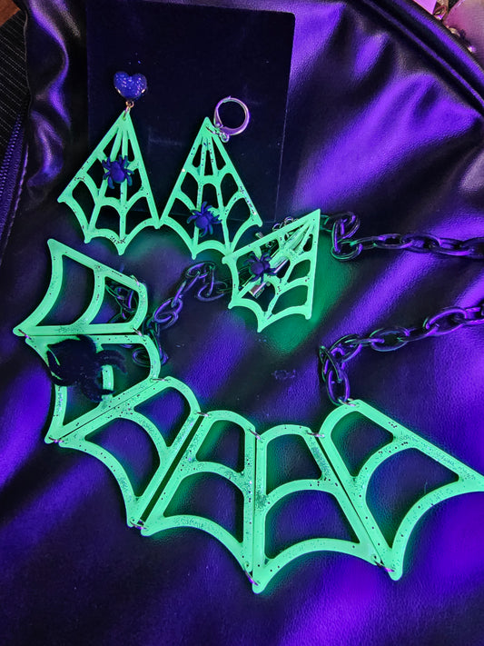 Glow in the Dark Spider Web Necklace | Black Spiderweb Necklace | Goth Necklace | Halloween Necklace |