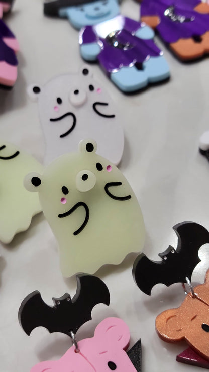 Kawaii Ghost Bear Pin | Glow in the Dark Pin | Halloween Pin | Ghost Pin